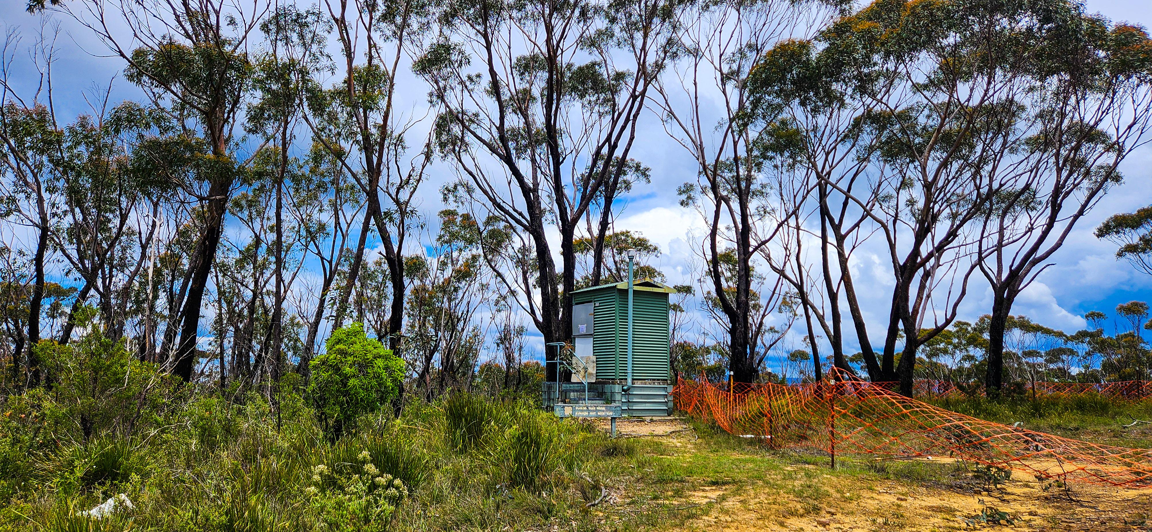 Narrow Neck Trail Toilet Block